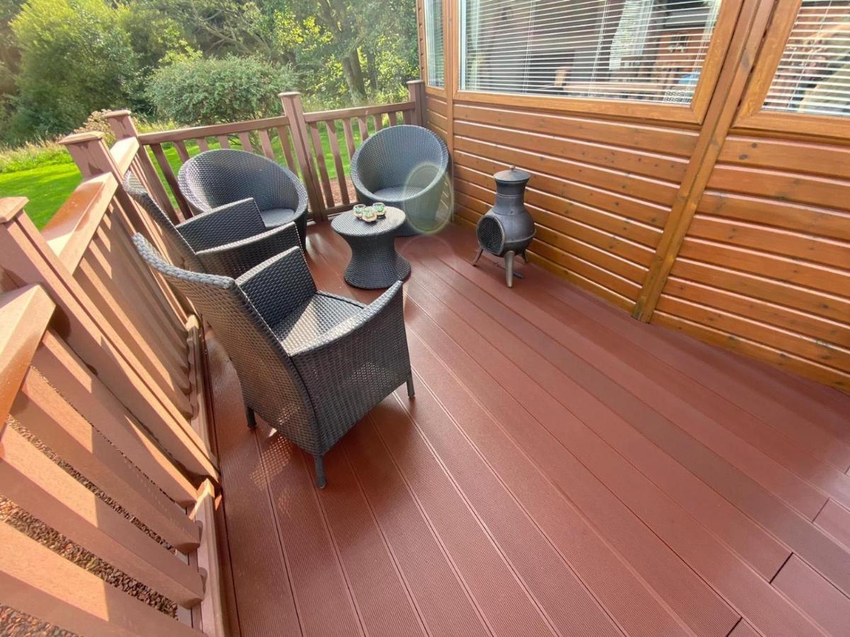 Ascot Lodge - Hot Tub Hideaway - Northumberland Felton  外观 照片